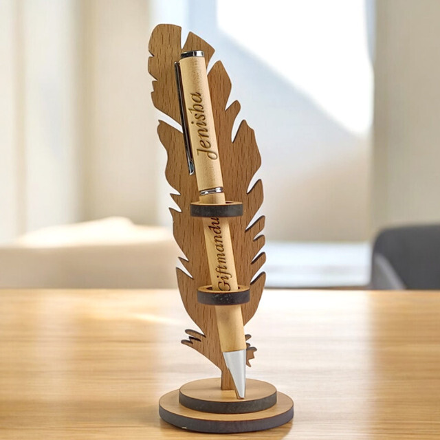 Personalized wooden pen holder with engraved name for doctor dad in Nepal, elegant Father’s Day gift.